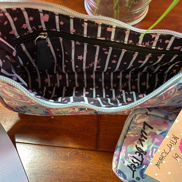 BETSEY JOHNSON GREY /PURPLE FLORAL ROSES CROSSBODY WITH POUCH - Picture 3 of 6